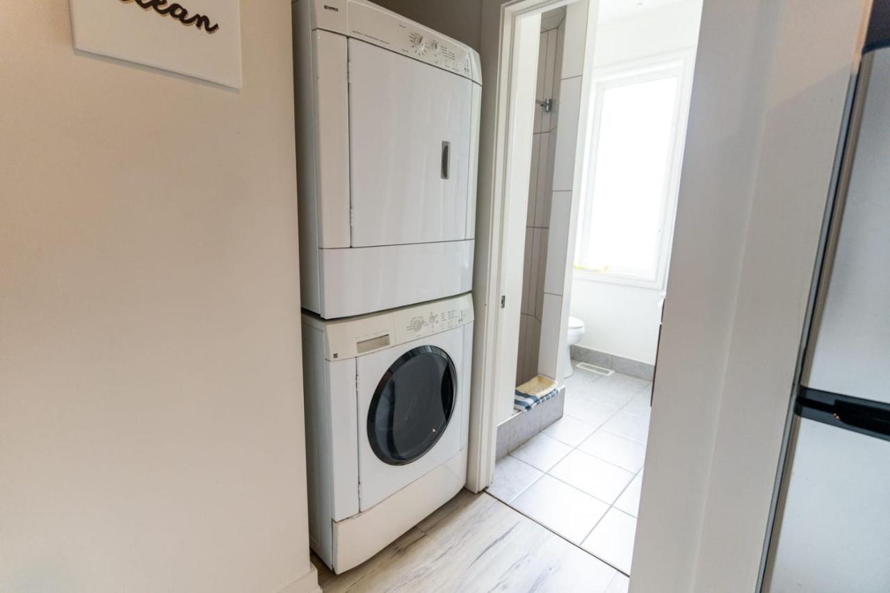 Modern 1 Bedroom Apartment With In-Suite Laundry Hamilton Kültér fotó